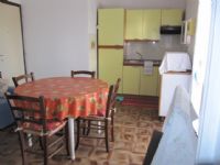 SOGGIORNO » Vendesi appartamento trilocale a 50 metri dal mare. Prezzo 75.000,00 trattabili